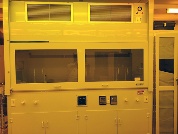 Model PV-836-E Class 100 Polypropylene Laminar Flow Exhausting Cleanroom Workstation For Louisiana State University